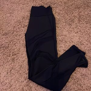 Black Lululemon Leggeings with Mesh